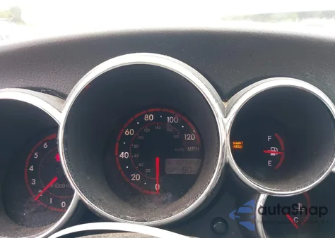 2005 Toyota Matrix z USA, uszkodzony, nr VIN 2T1KR32E75C488451